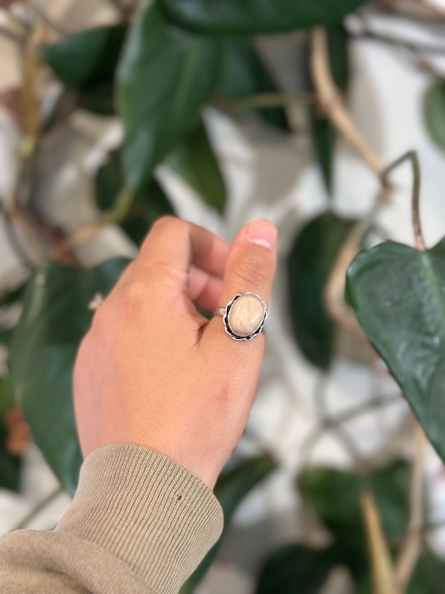 Size 10 scolecite ring