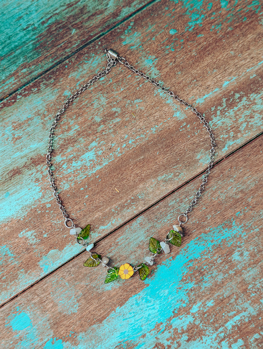 Flower child choker