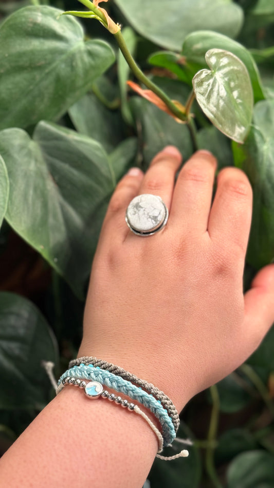 White howlite stone Adjustable ring