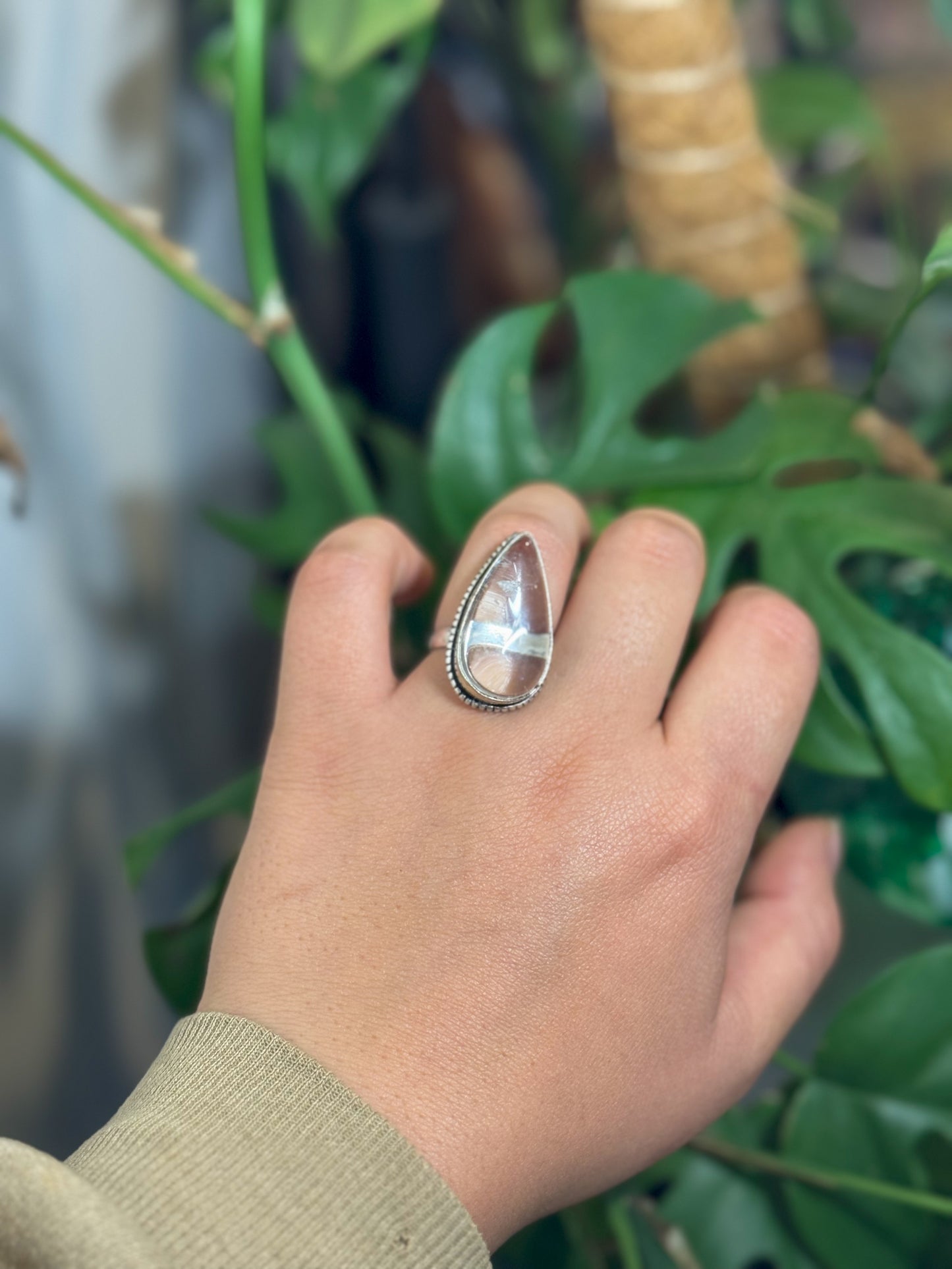 Quartz size 7 ring