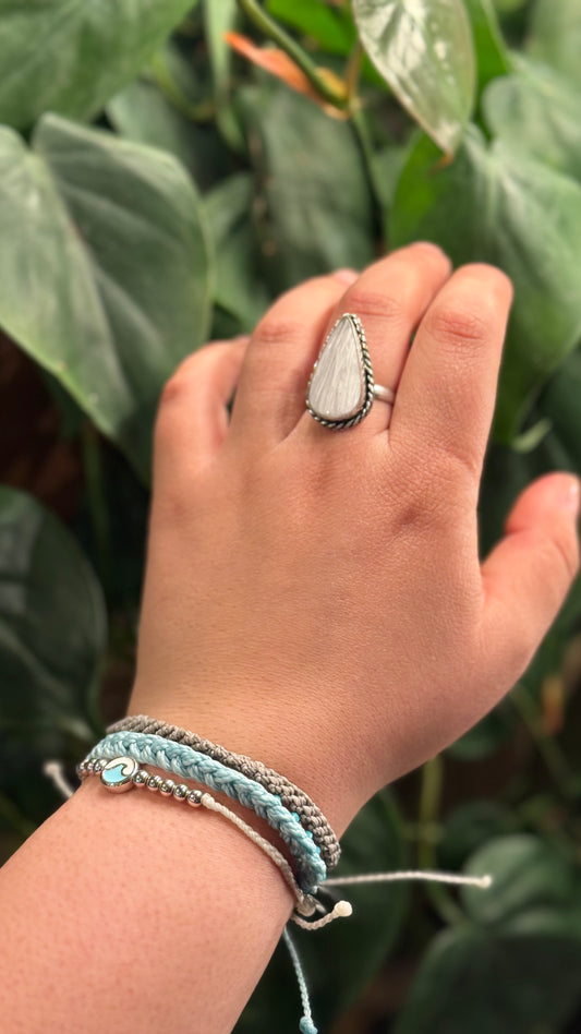 White howlite stone Adjustable ring