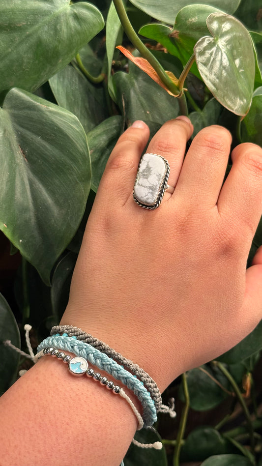 White howlite stone Adjustable ring