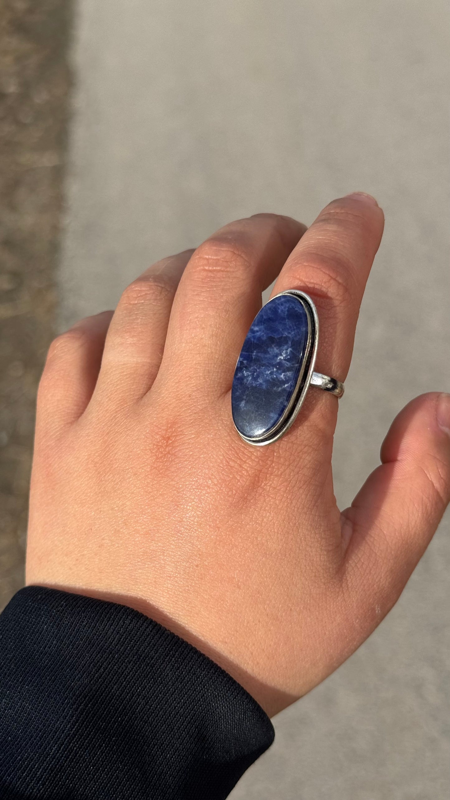 Adjustable blue lapis lazuli ring