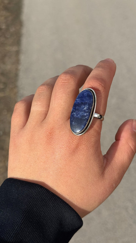 Adjustable blue lapis lazuli ring