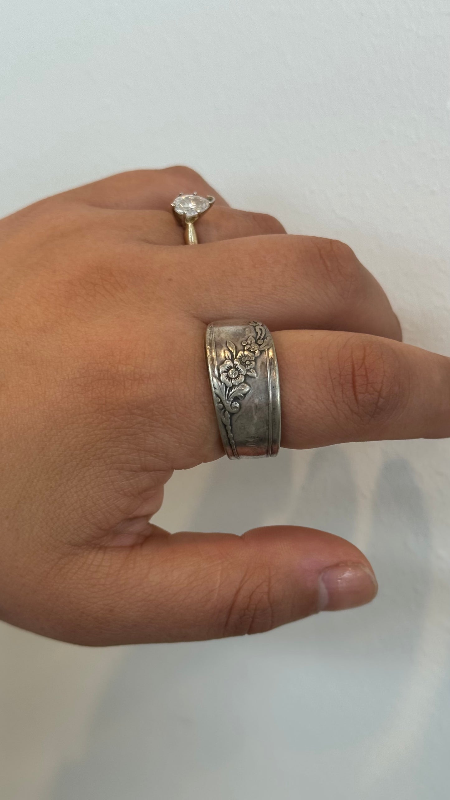 Spoon Ring Queen Bess Violet Flowers