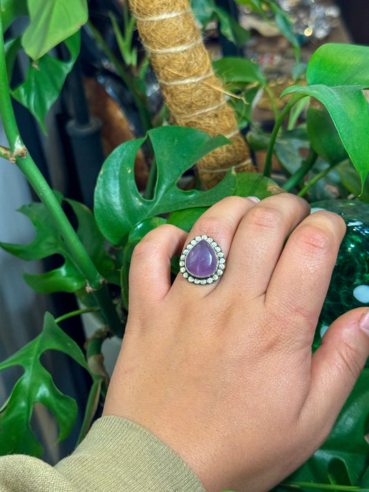Size 7 amethyst ring