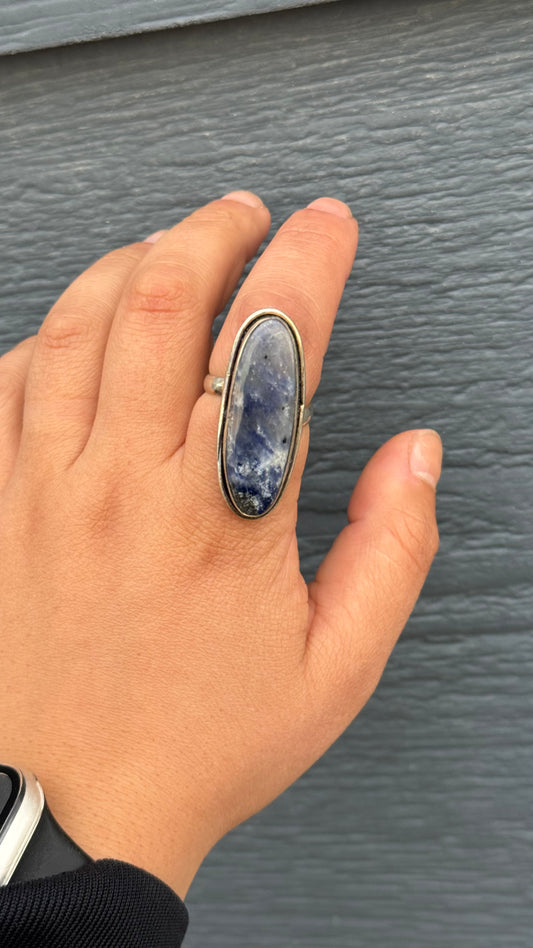 Adjustable blue lapis lazuli ring