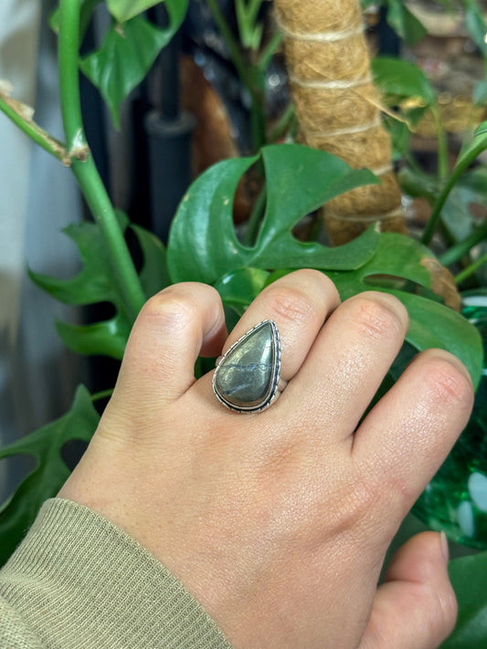 Size 7 pyrite ring